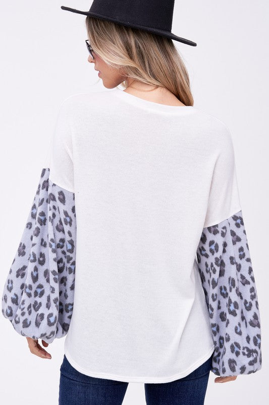 PLUS ANIMAL MIXED VOLUME SLEEVE TOP