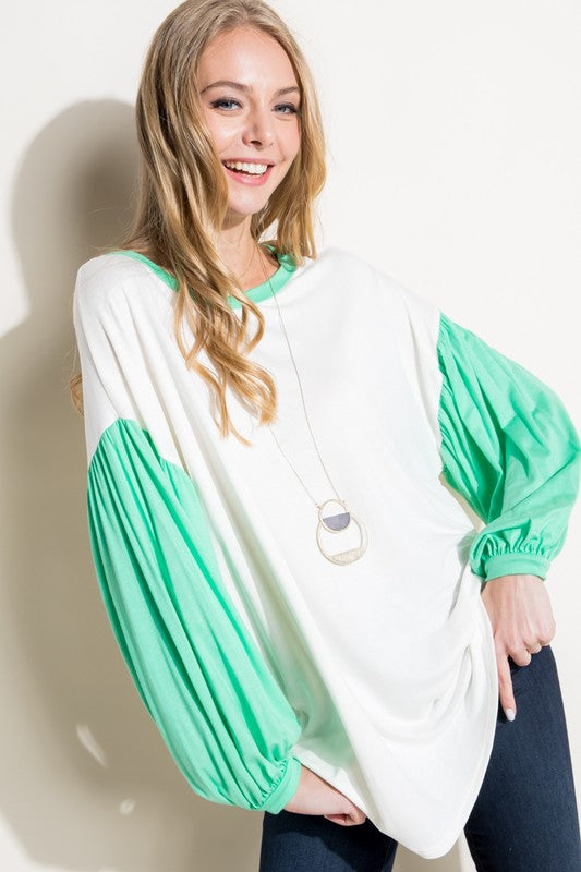 COLOR BLOCK VOLUME PUFF SLEEVE TOP