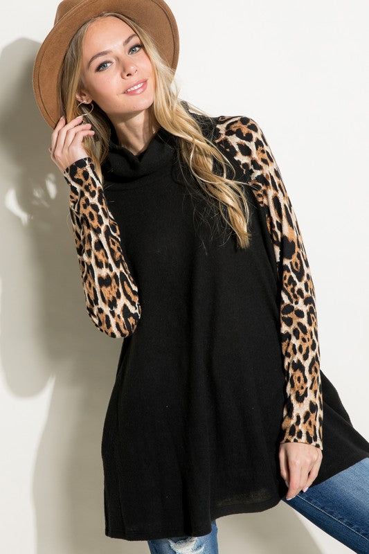 BRUSHED HACCI CHEETAH PRINT AND SOLID MIXED TOP