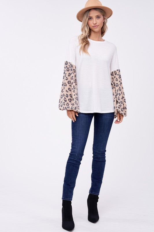 PLUS ANIMAL MIXED VOLUME SLEEVE TOP