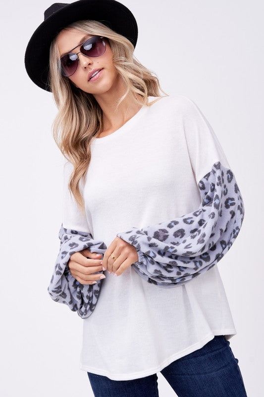 PLUS ANIMAL MIXED VOLUME SLEEVE TOP