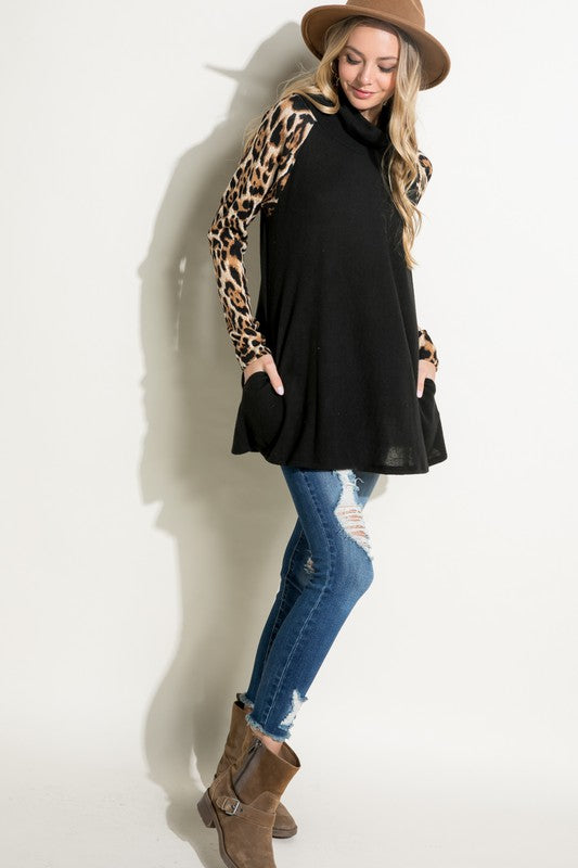 BRUSHED HACCI CHEETAH PRINT AND SOLID MIXED TOP