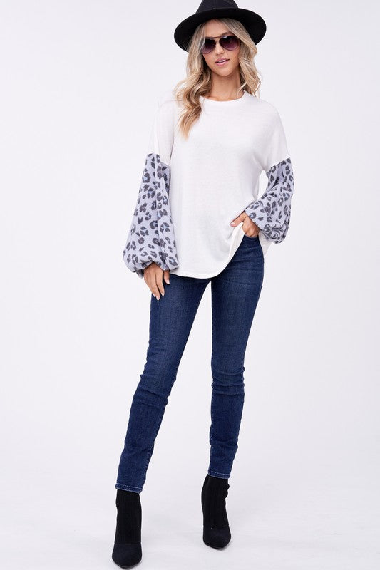 PLUS ANIMAL MIXED VOLUME SLEEVE TOP